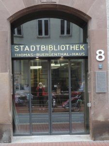 Stadtbibliothek im Thomas-Buergenthal-Haus